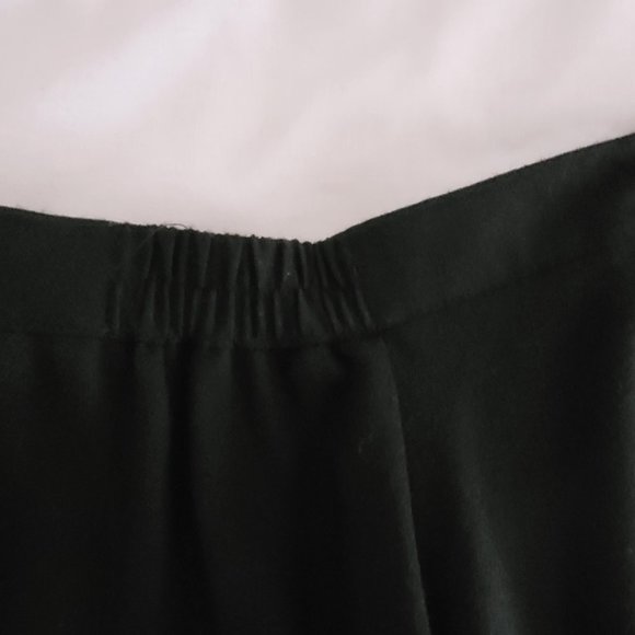 Stephanie Cueller 2 pc suit - Picture 10 of 11